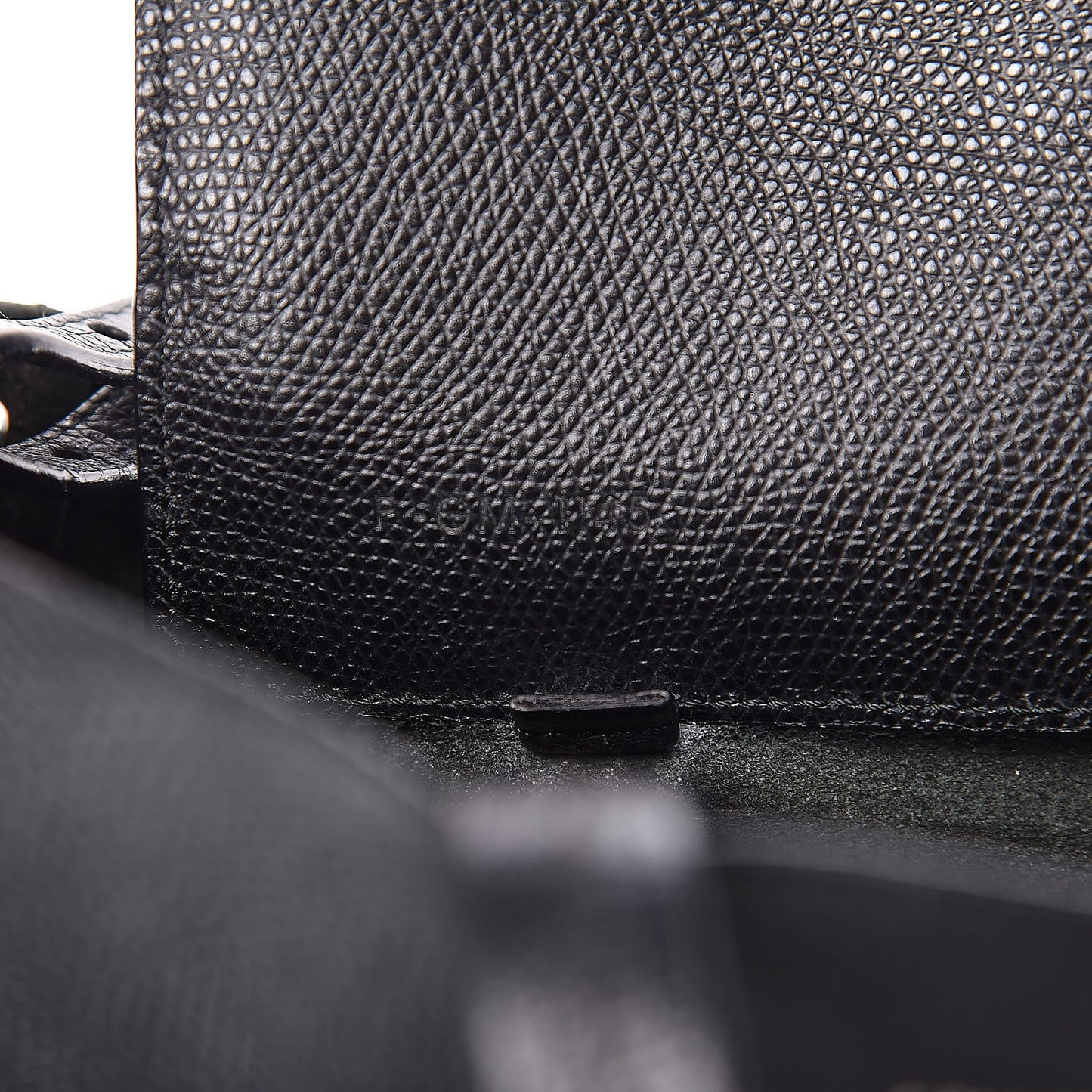 Grained Calfskin Small Vertical Cabas Black