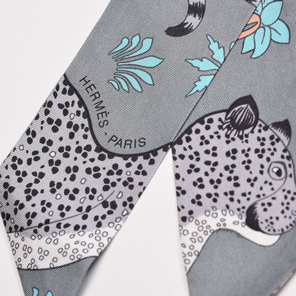 Hermes Silk Les Leopards Twilly Gris Acier Gris Perle Peach 3 of 4