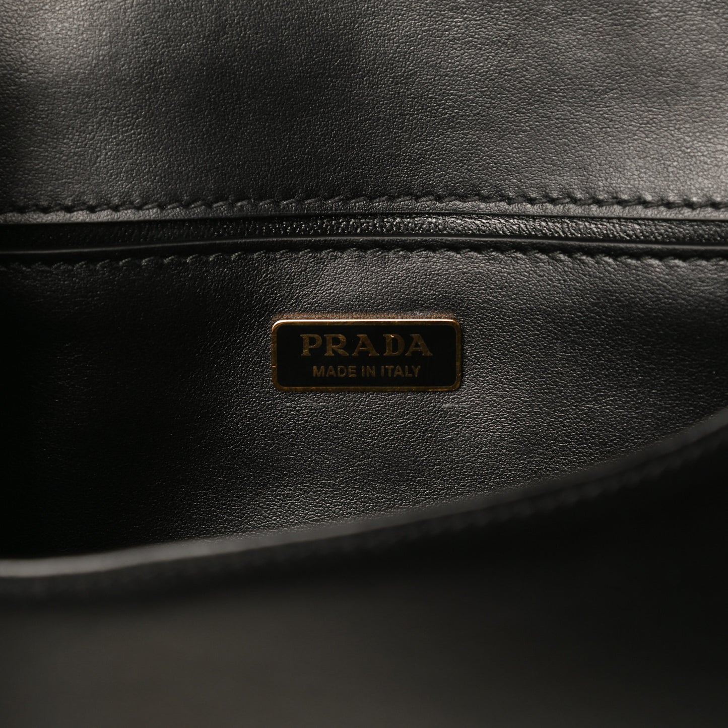 City Calf Saffiano Cahier Bag Black