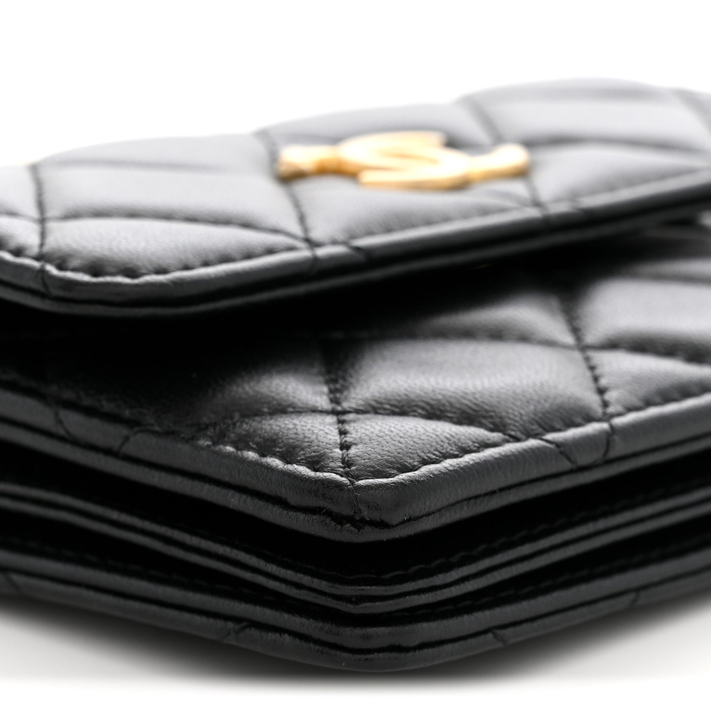 Lambskin Quilted Pearl Crown Clutch With Chain Black