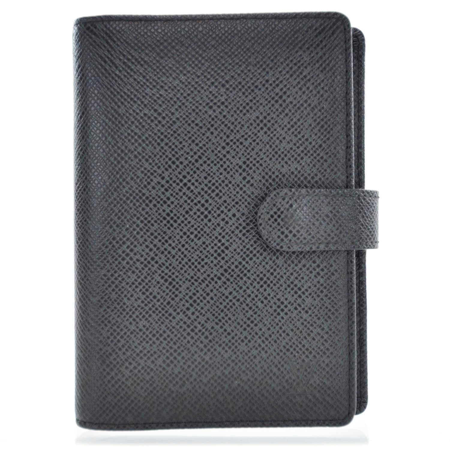 Louis Vuitton Taiga Small Ring Agenda 1 of 10