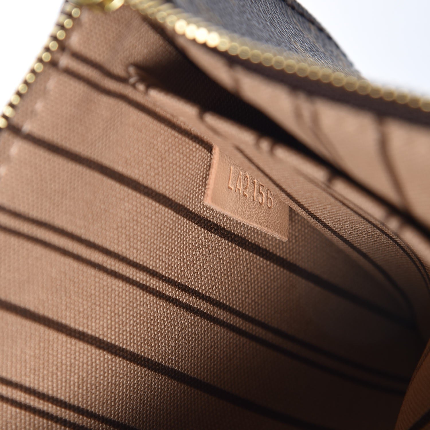 Louis Vuitton Monogram Neverfull MM GM Pochette 7 of 7