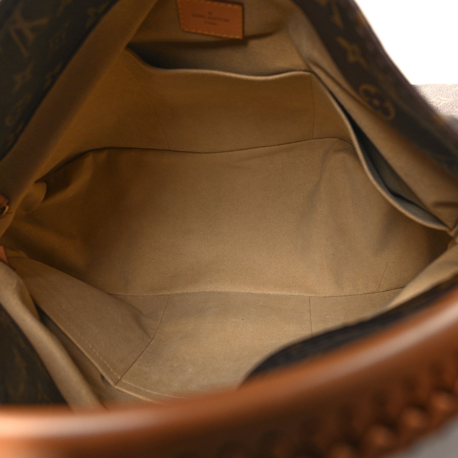 Louis Vuitton Monogram Artsy MM 5 of 10