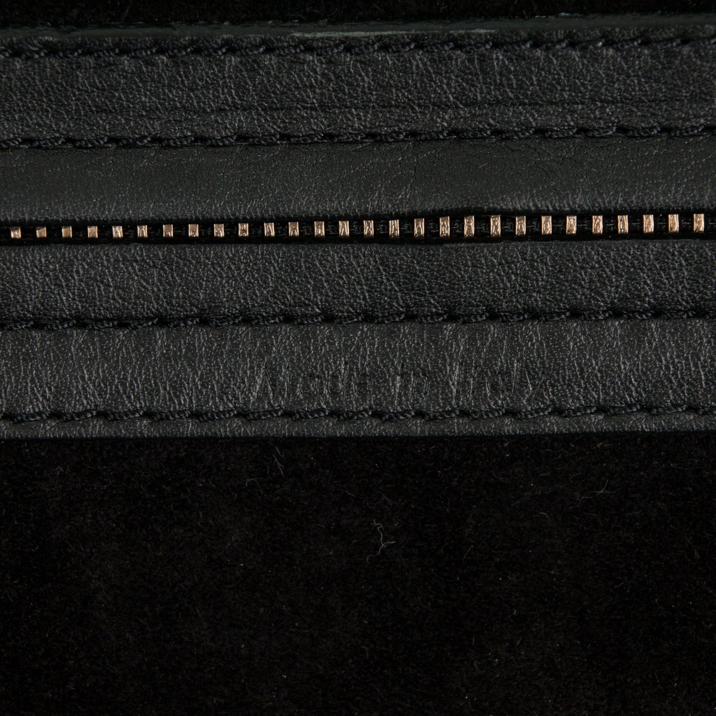 Supple Calfskin Large Phantom Luggage Black