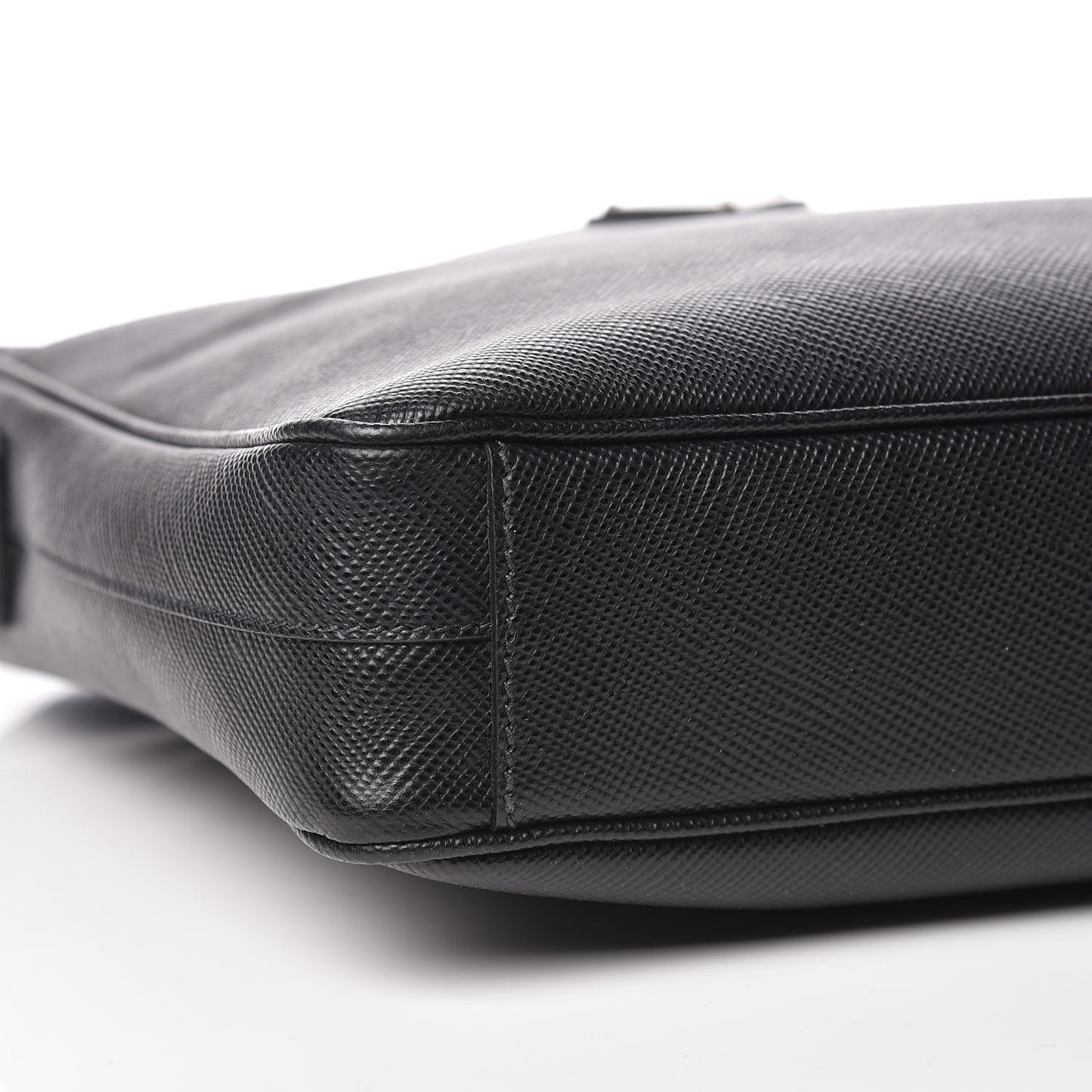 Saffiano Cuir Flat Messenger Bag Black