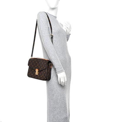 Louis Vuitton Monogram Pochette Metis 2 of 9