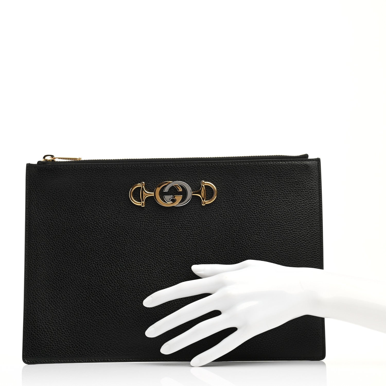 Gucci Grainy Calfskin Zumi Pouch Black 2 of 7