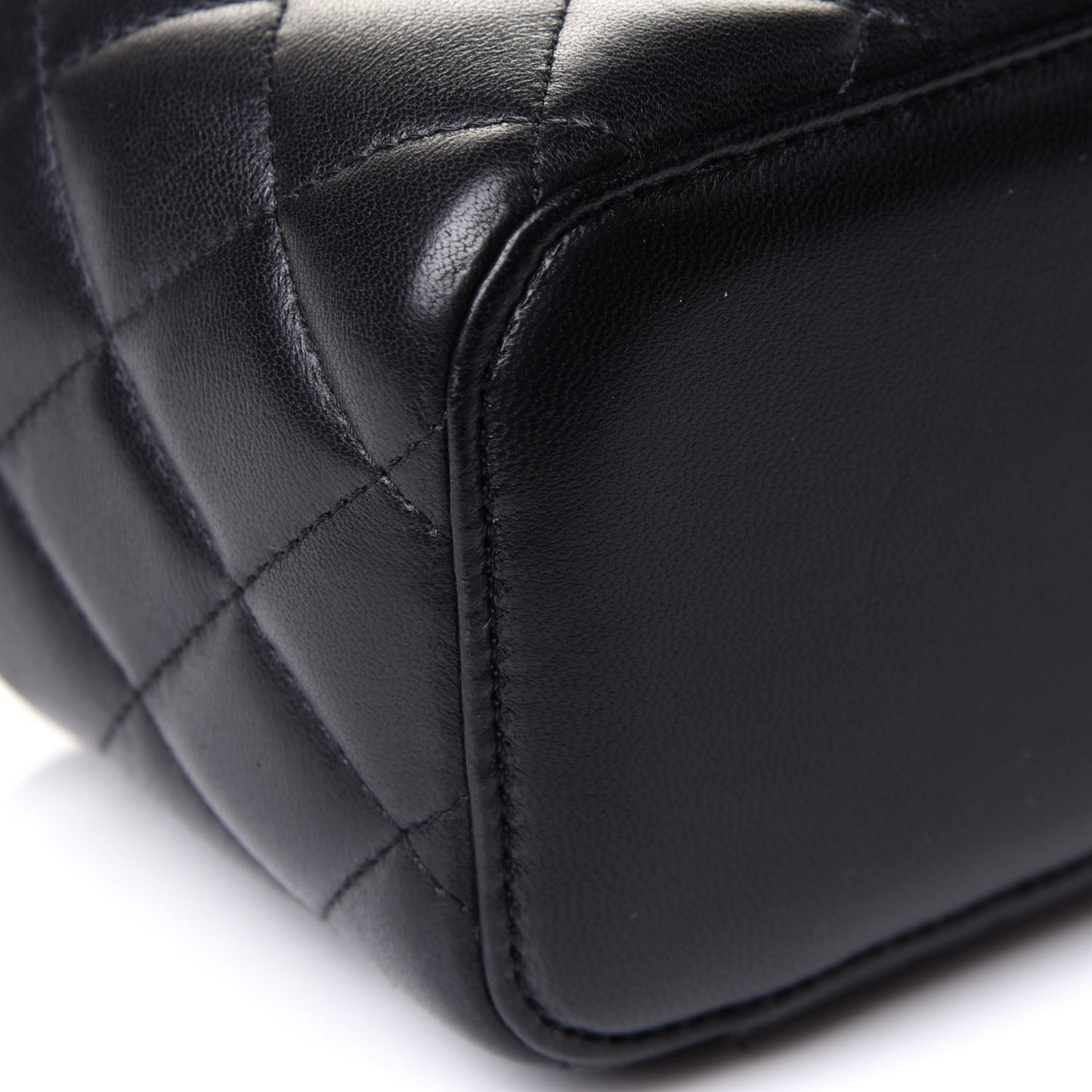 Lambskin Quilted Small Vanity Case With Chain Black