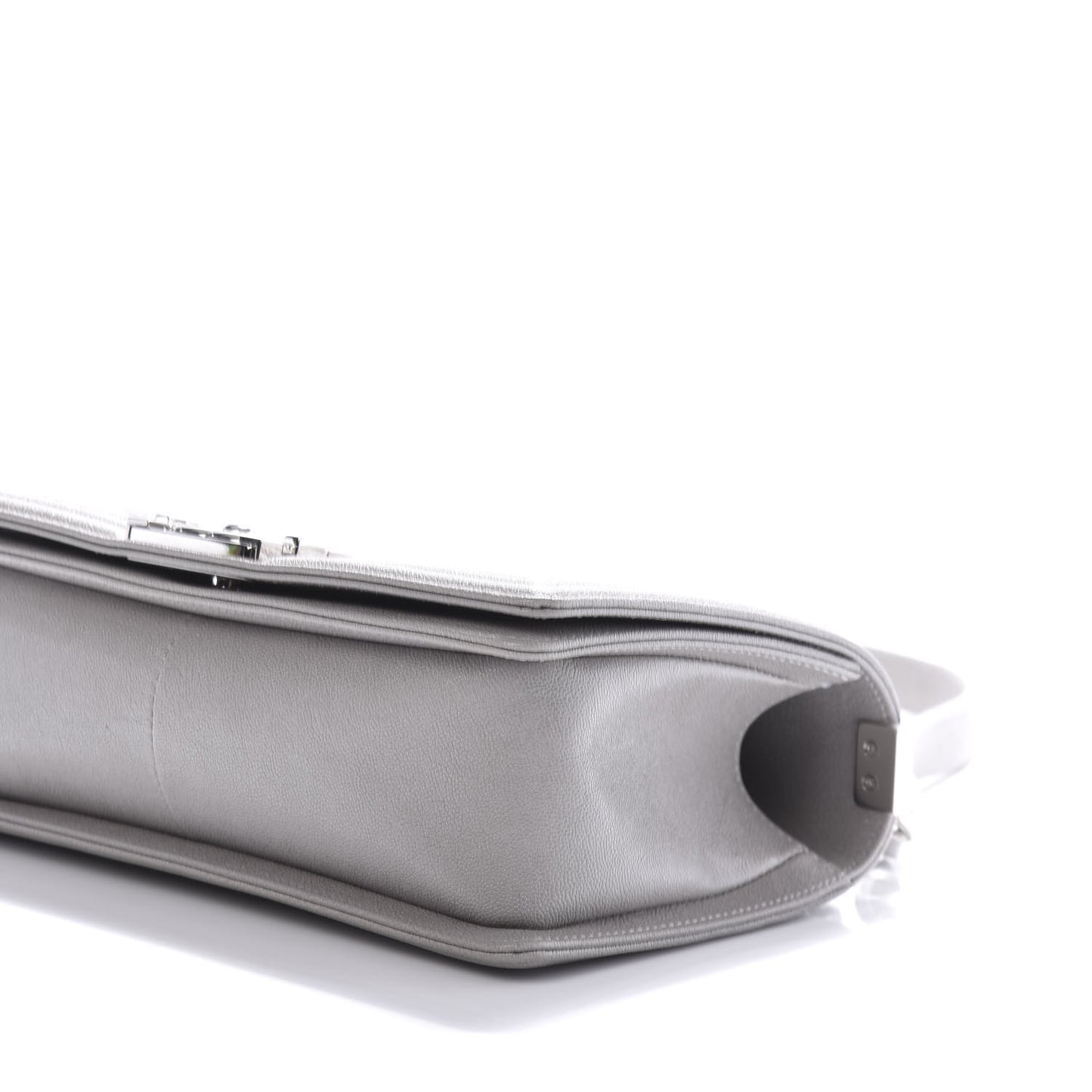 Caviar Quilted Medium Boy Flap Grey