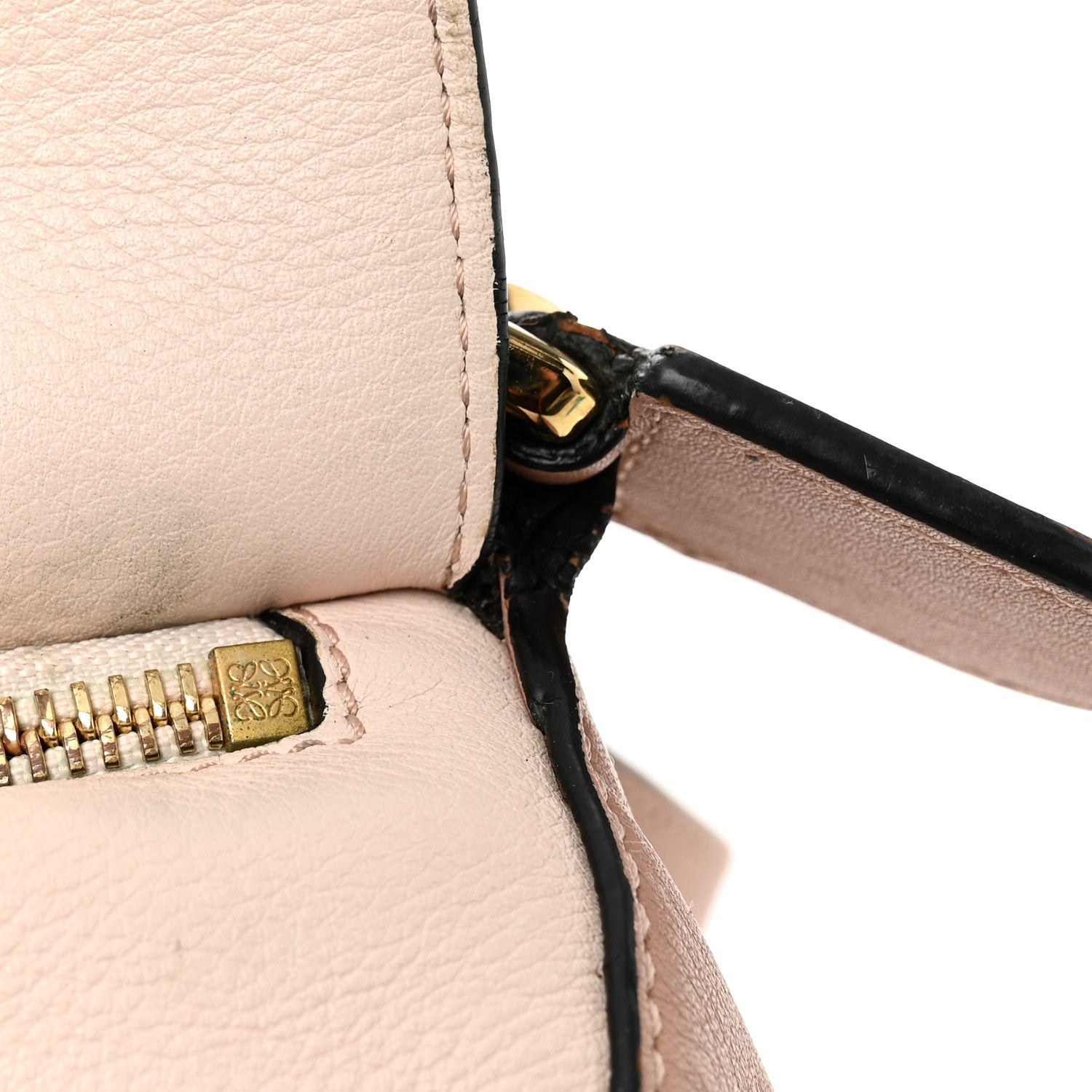 LOEWE ベージュ パズル　ボディバッグ Loewe Calfskin Suede Small Puzzle Bag Blush 1861205 – FASHIONPHILE