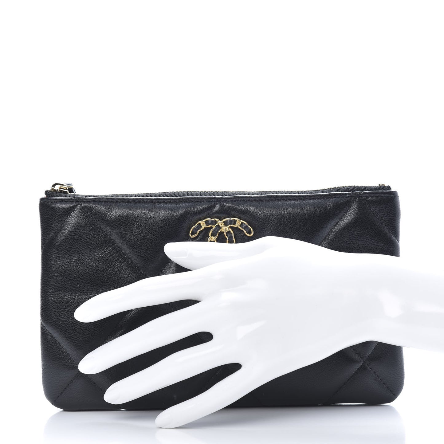 Shiny Goatskin Quilted 19 Cosmetic Case Black