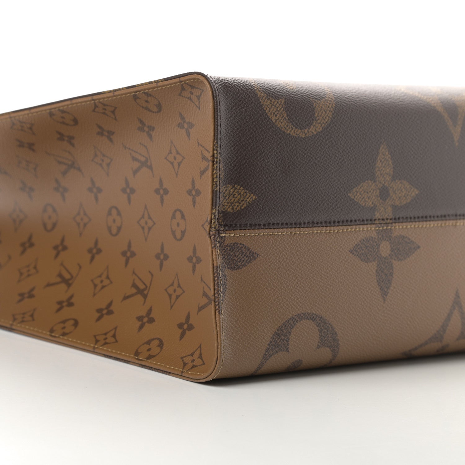 Louis Vuitton Reverse Monogram Giant Onthego GM 9 of 11