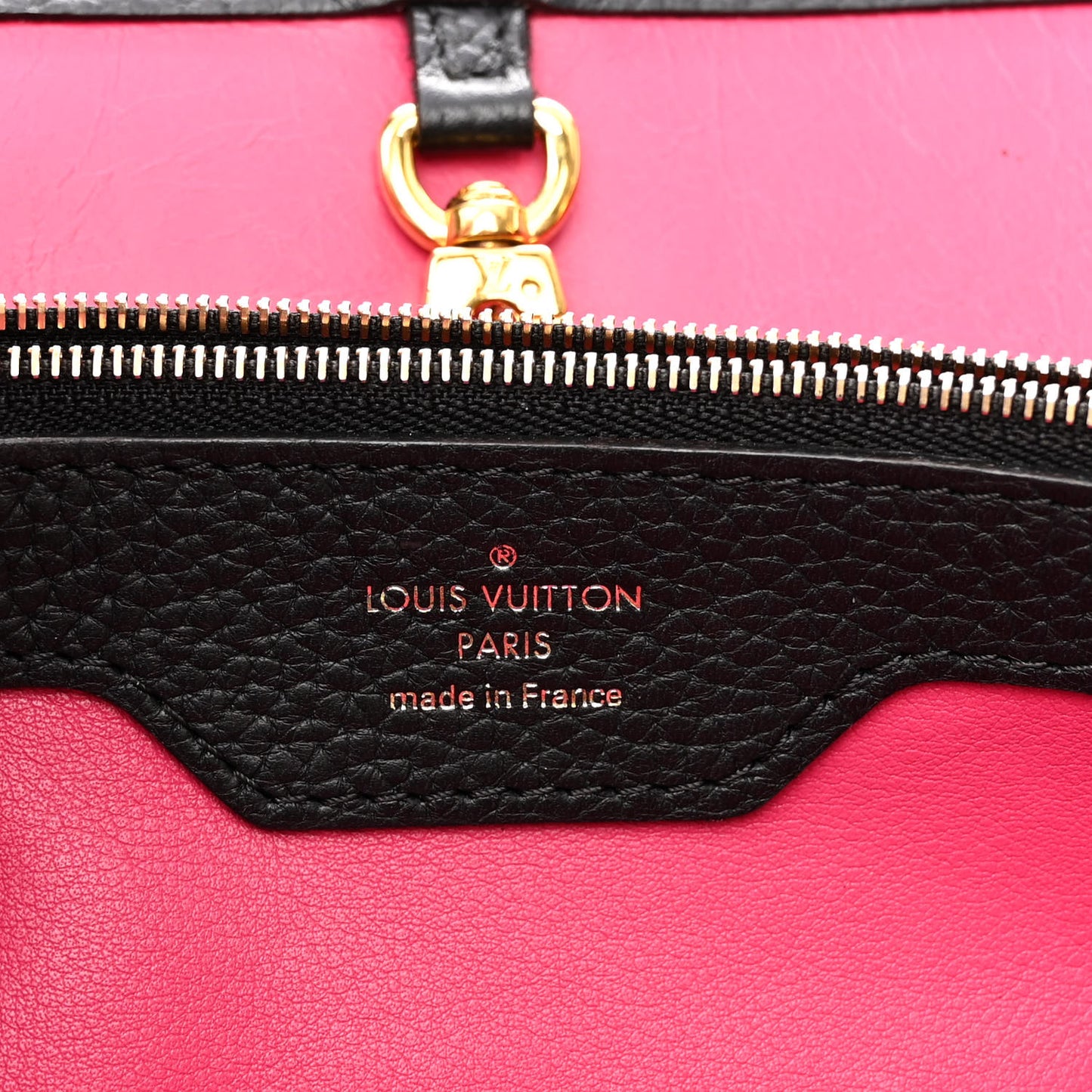 Taurillon Capucines MM Black Fuchsia
