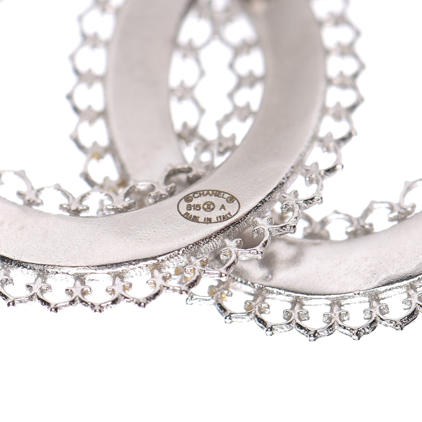 Scalloped CC Earrings Silver