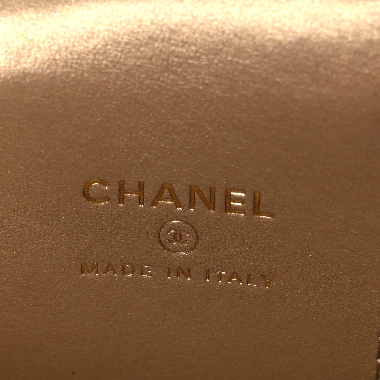 Chanel Patent Quilted Pearl Crush Mini Vanity Case With Chain Neon Pink 5 of 9