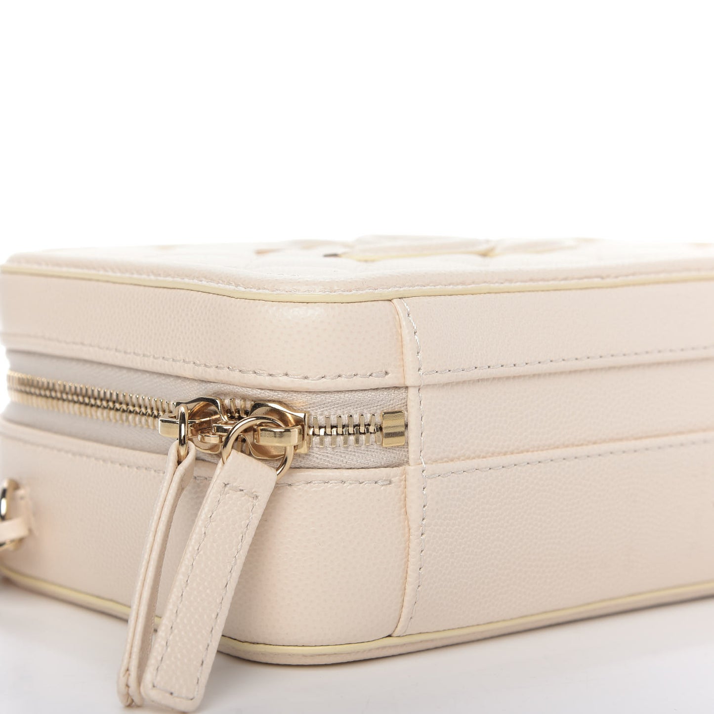 Caviar Quilted Small CC Filigree Vanity Case Light Beige