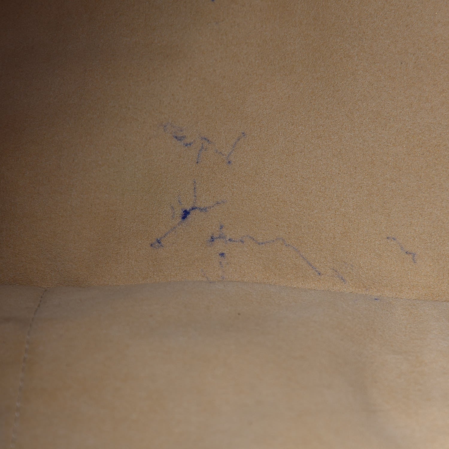 Louis Vuitton Monogram Artsy MM 7 of 12