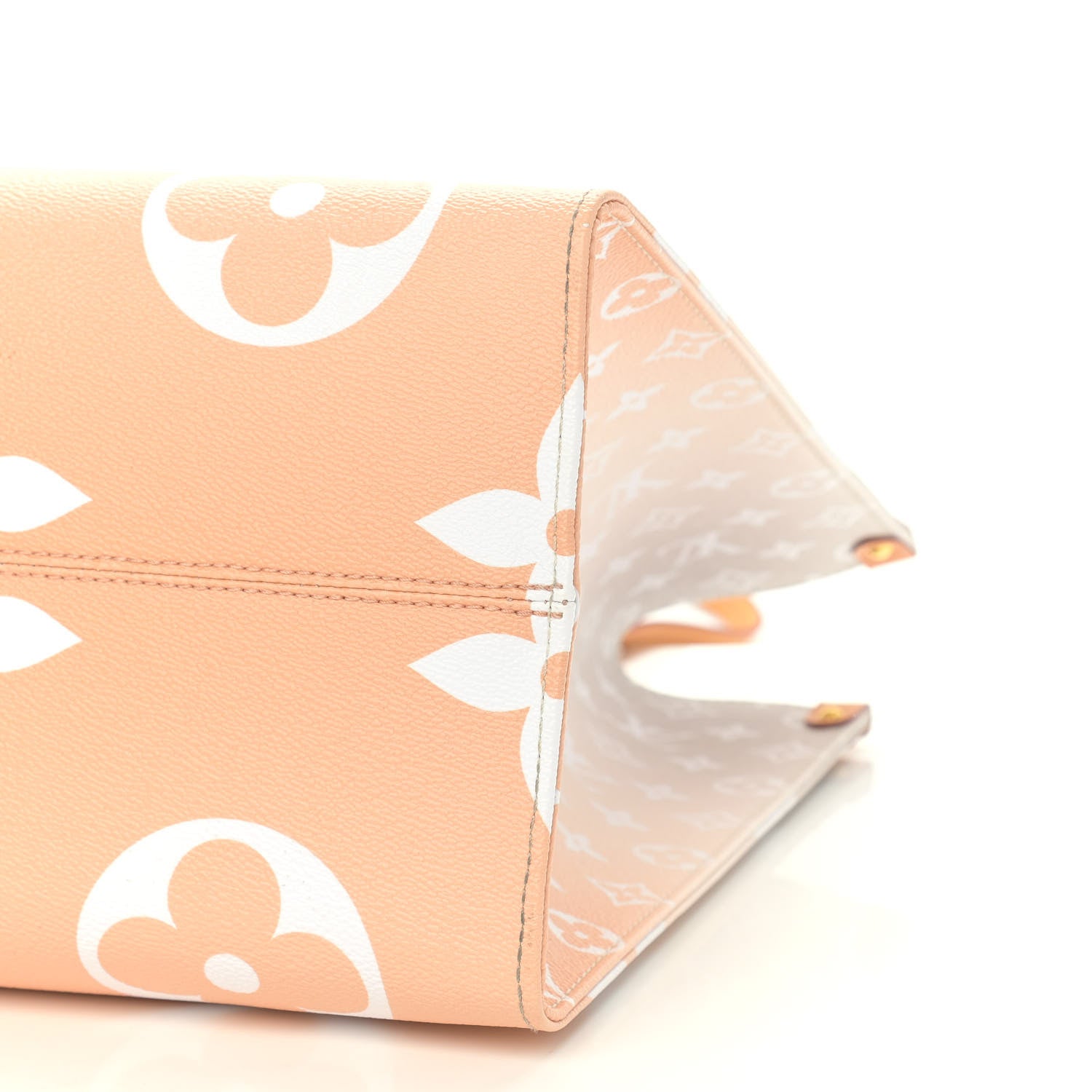 Louis Vuitton Monogram Giant By The Pool Onthego GM Brume 10 of 11