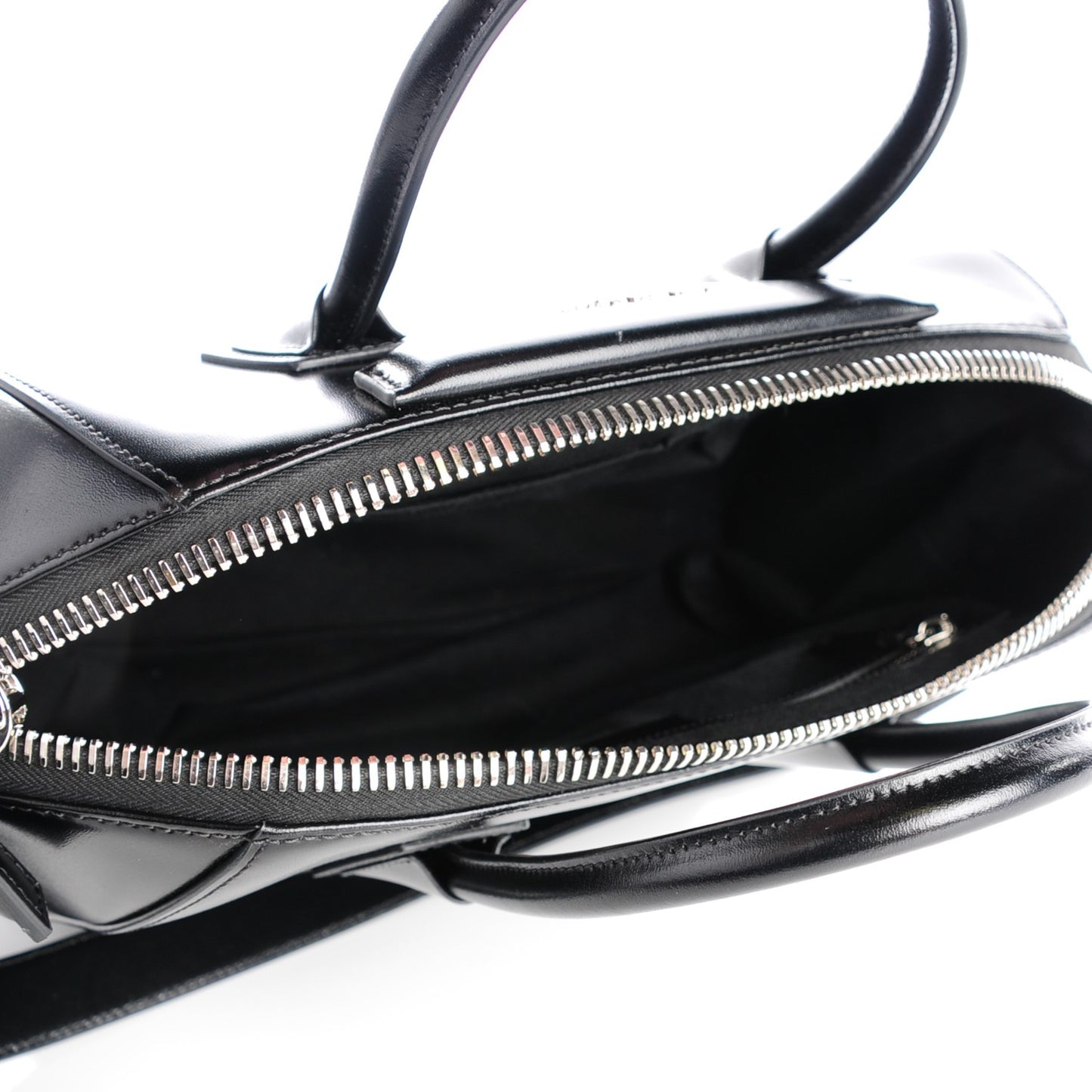 Buffed Calfskin Medium Antigona Black