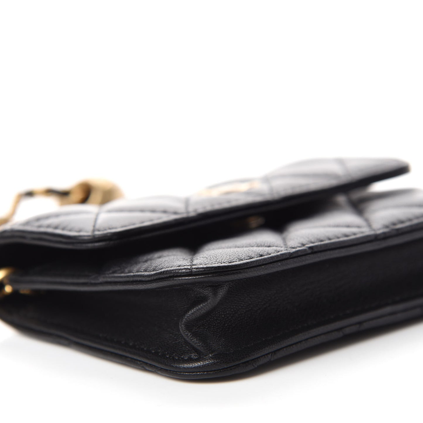 Lambskin Quilted Pearl Crush Clutch With Chain Black