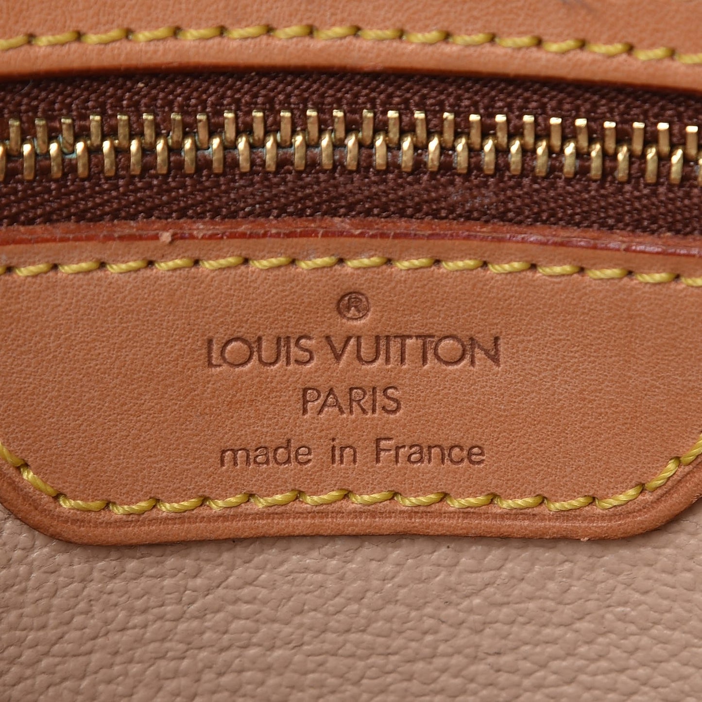 Monogram Petit Bucket 23