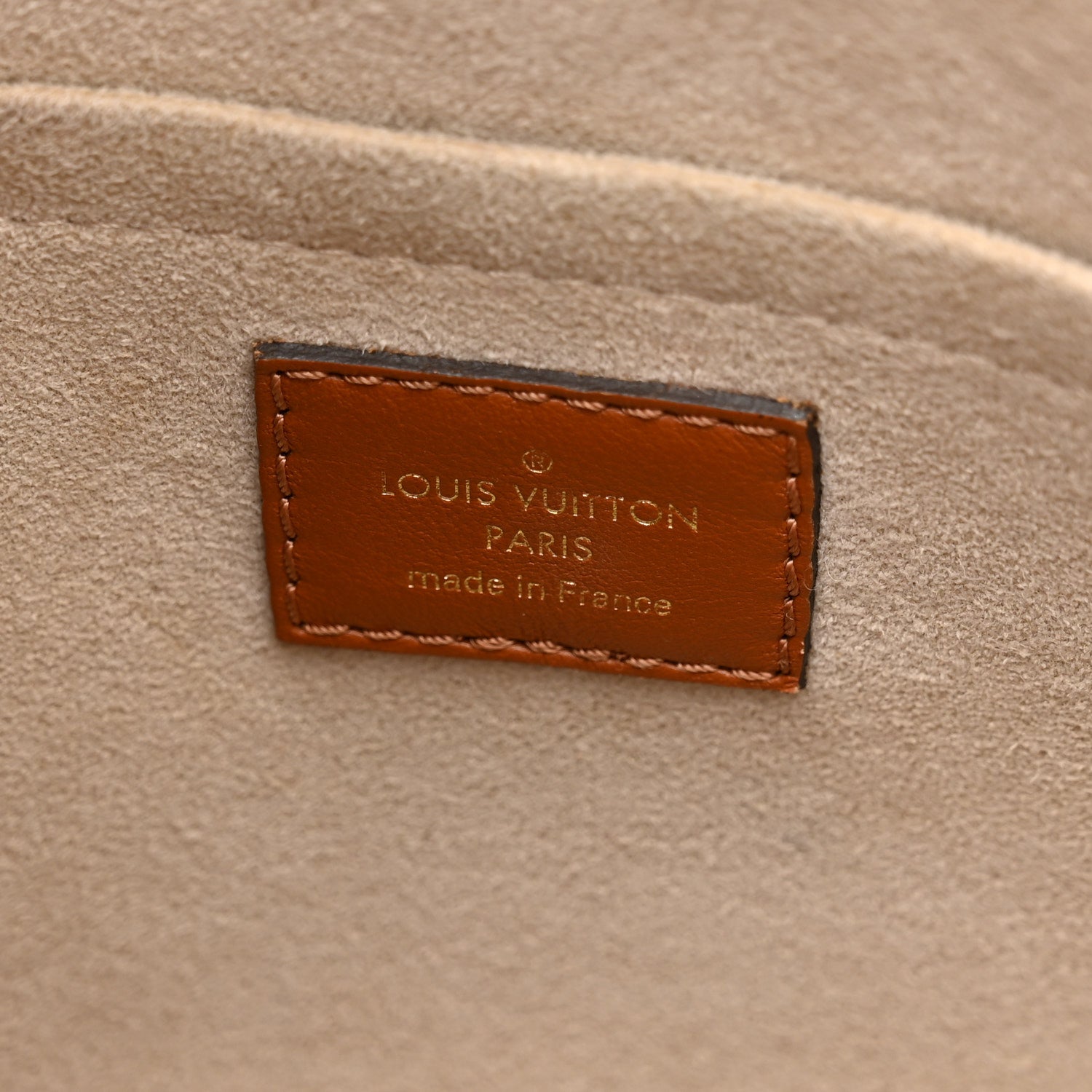 Louis Vuitton Calfskin Monogram On My Side Summer Gold 10 of 41
