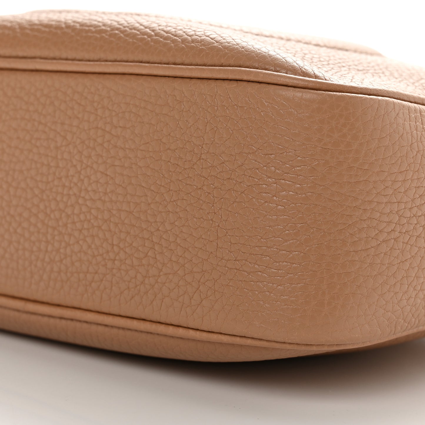 Pebbled Calfskin Small Soho Disco Bag Camelia