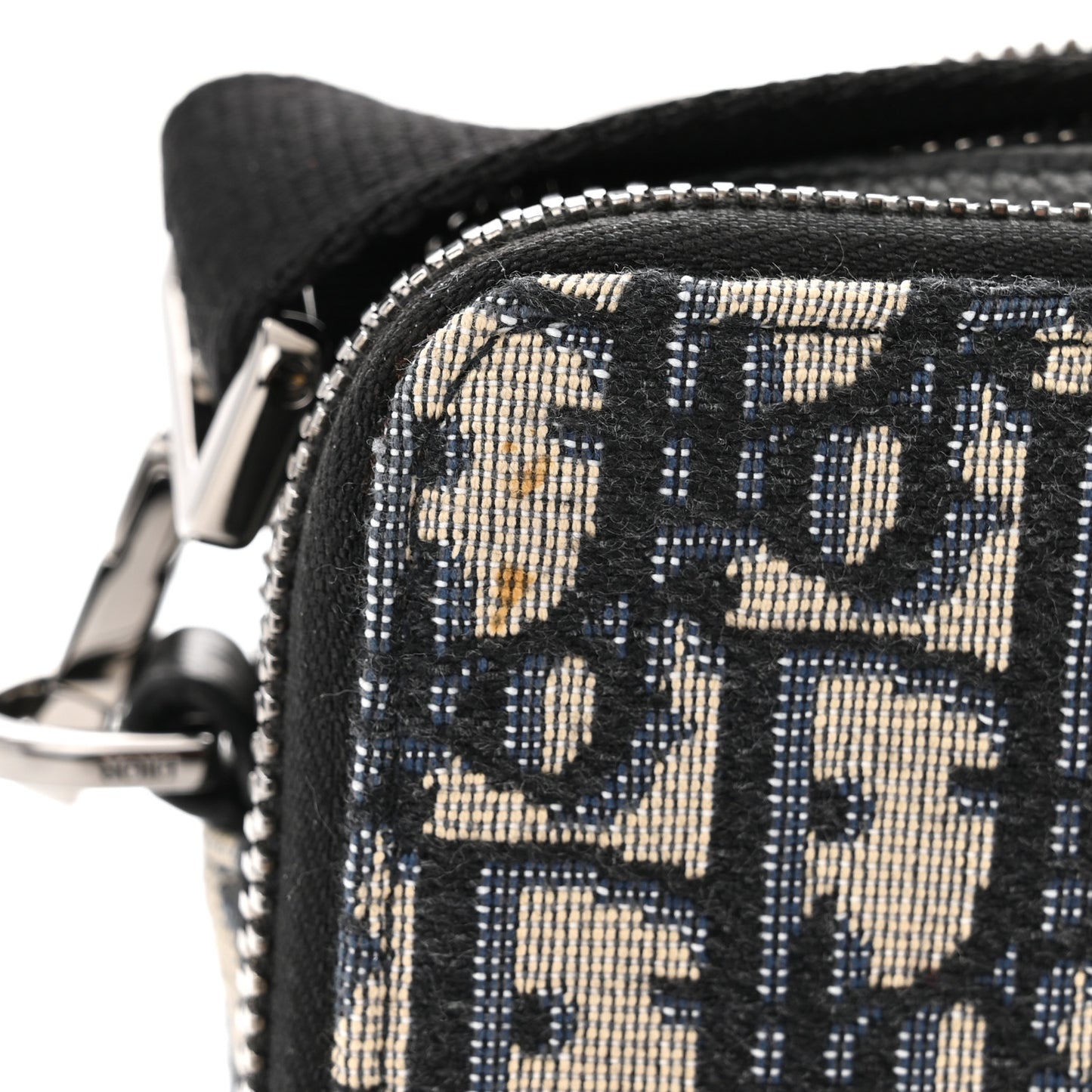 Oblique Pouch Beige Black