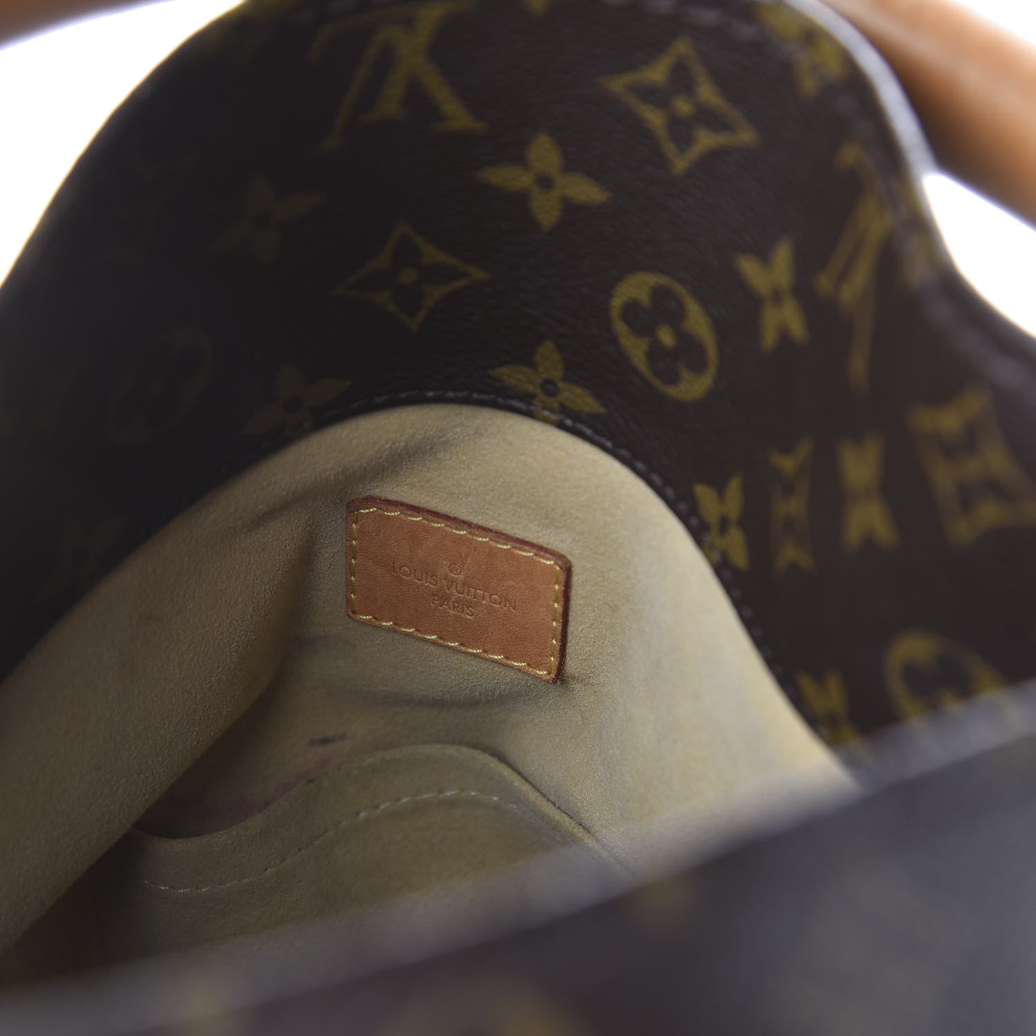 Louis Vuitton Monogram Artsy GM 5 of 8