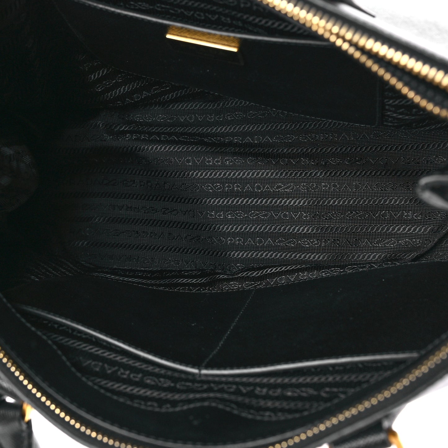 Saffiano Medium Galleria Double Zip Tote Black