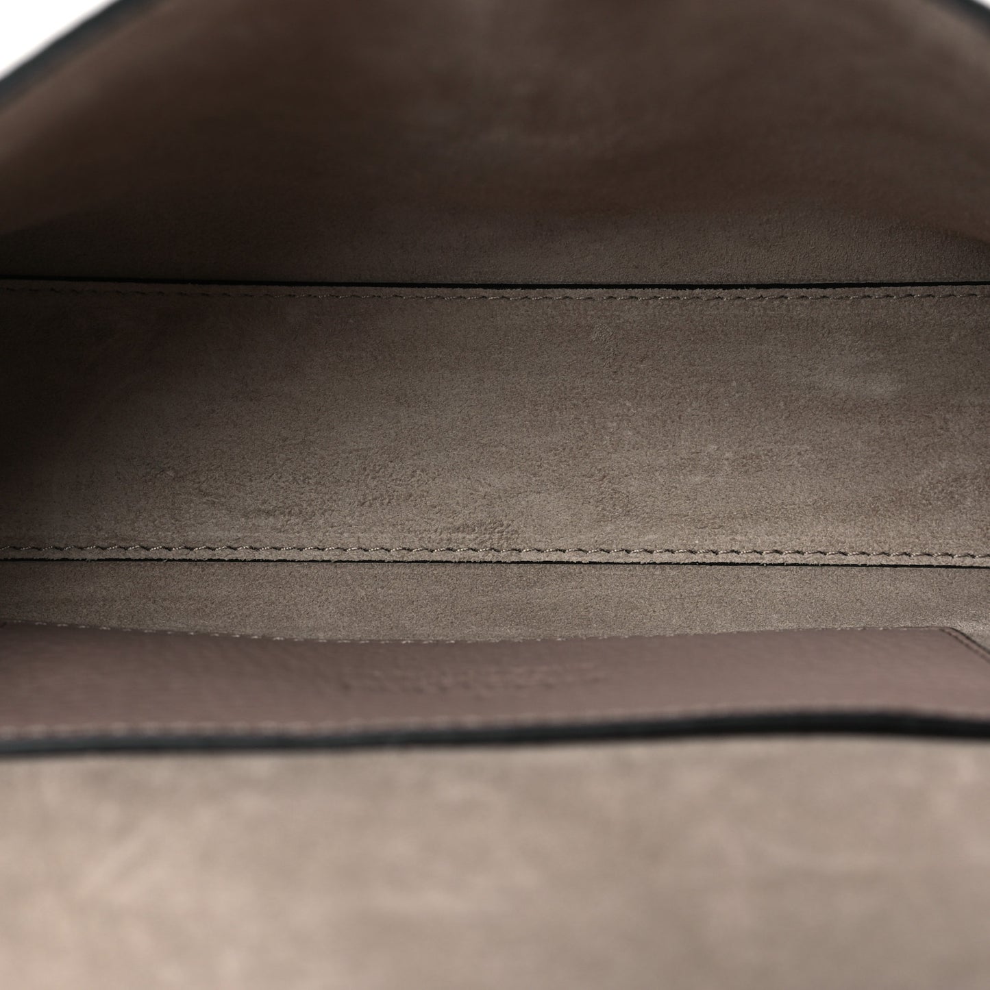 Pebbled Calfskin Medium Rockstud Flip Lock Crossbody Bag Poudre