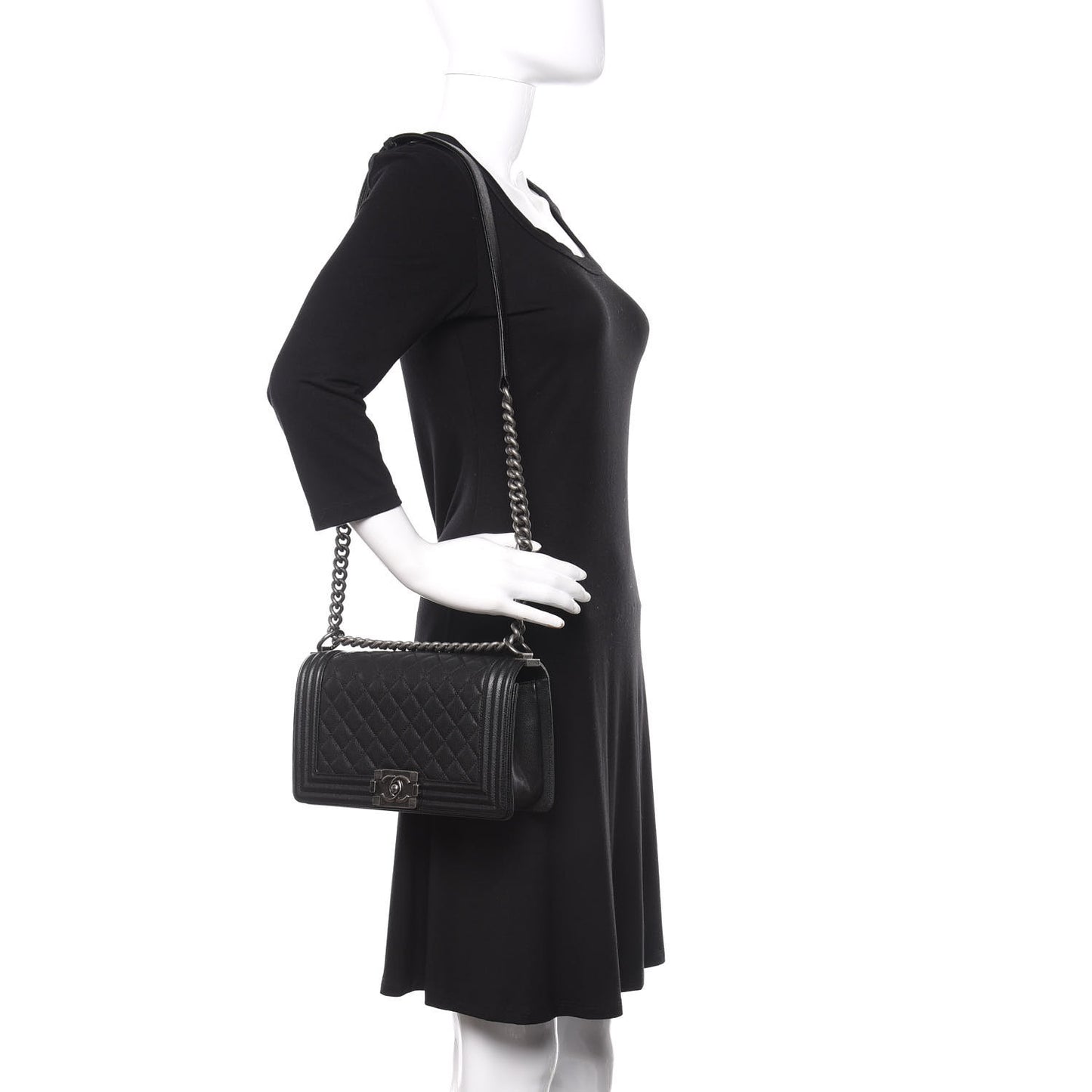 Caviar Quilted Medium Boy Flap Black