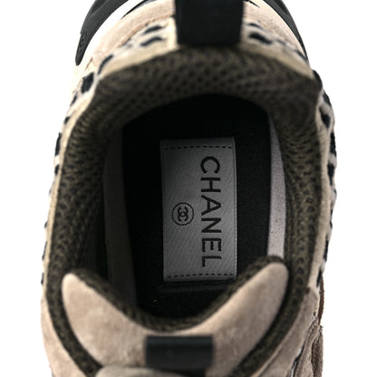 Chanel Suede Calfskin Embroidered CC Sneakers 38.5 Ecru Light Gray 7 of 8