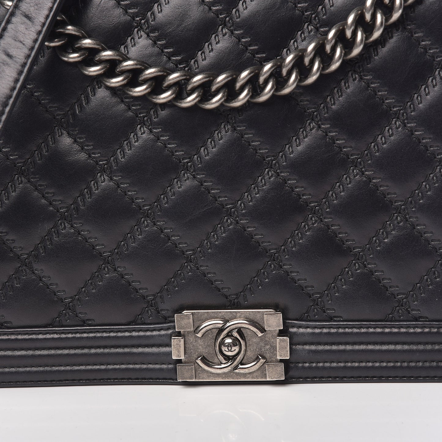 Calfskin Embossed Stitch Large Boy Flap Black