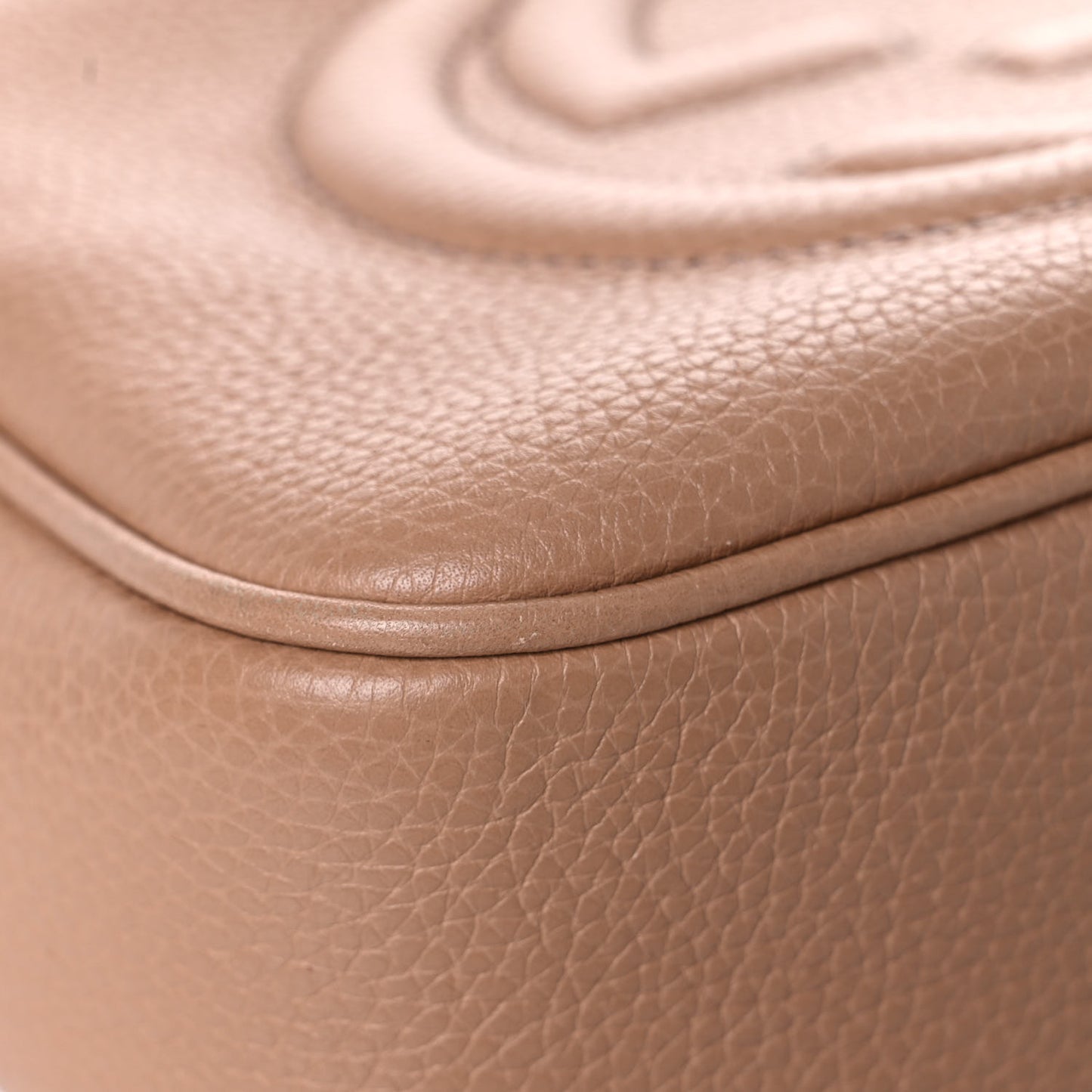 Pebbled Calfskin Small Soho Disco Bag Camelia