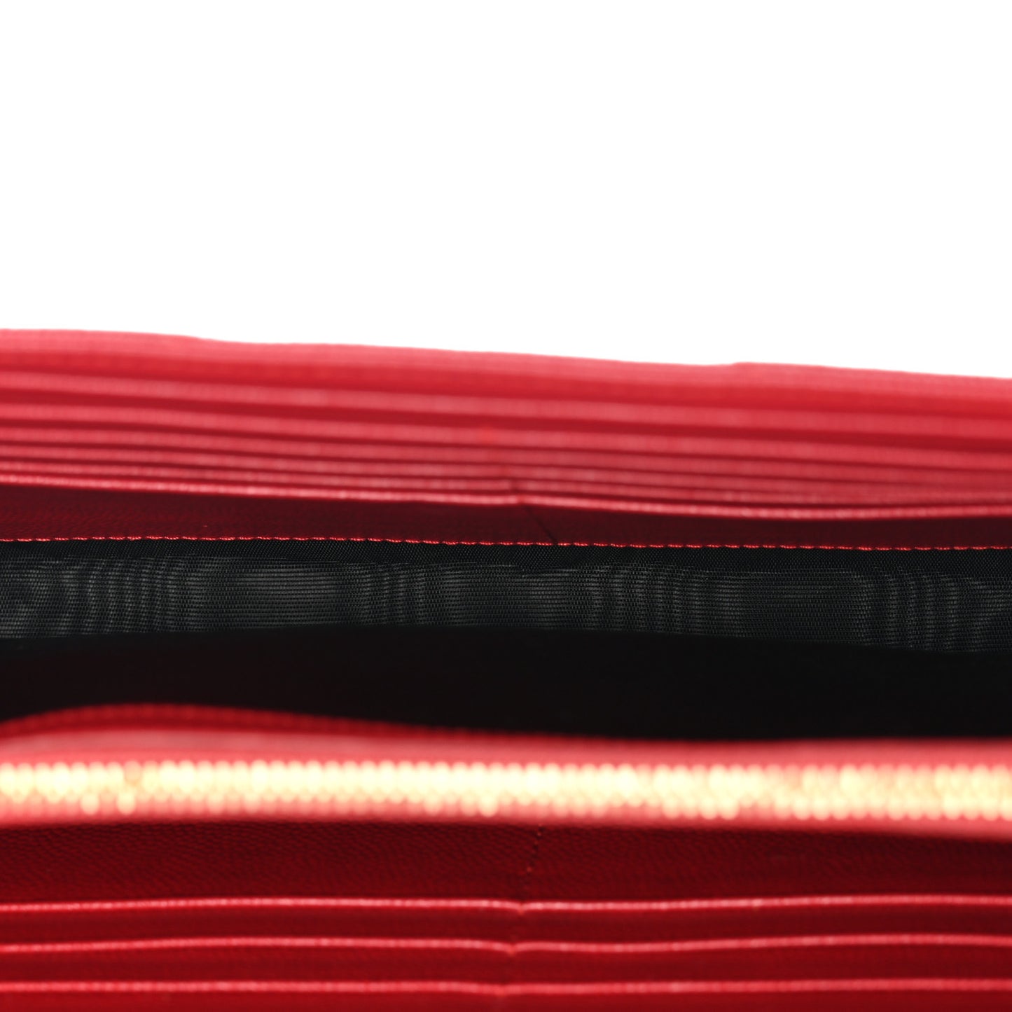 Grain De Poudre Matelasse Chevron Monogram Chain Wallet New Red