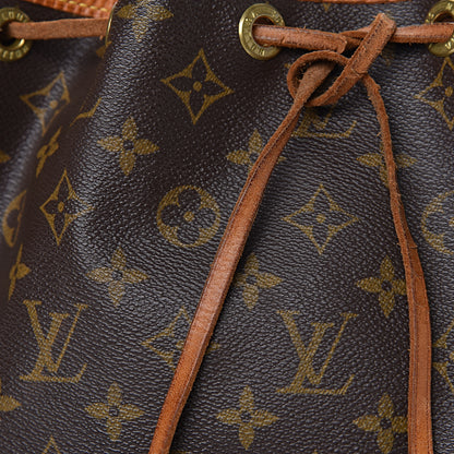 Louis Vuitton Monogram Petit Noe 19 of 20
