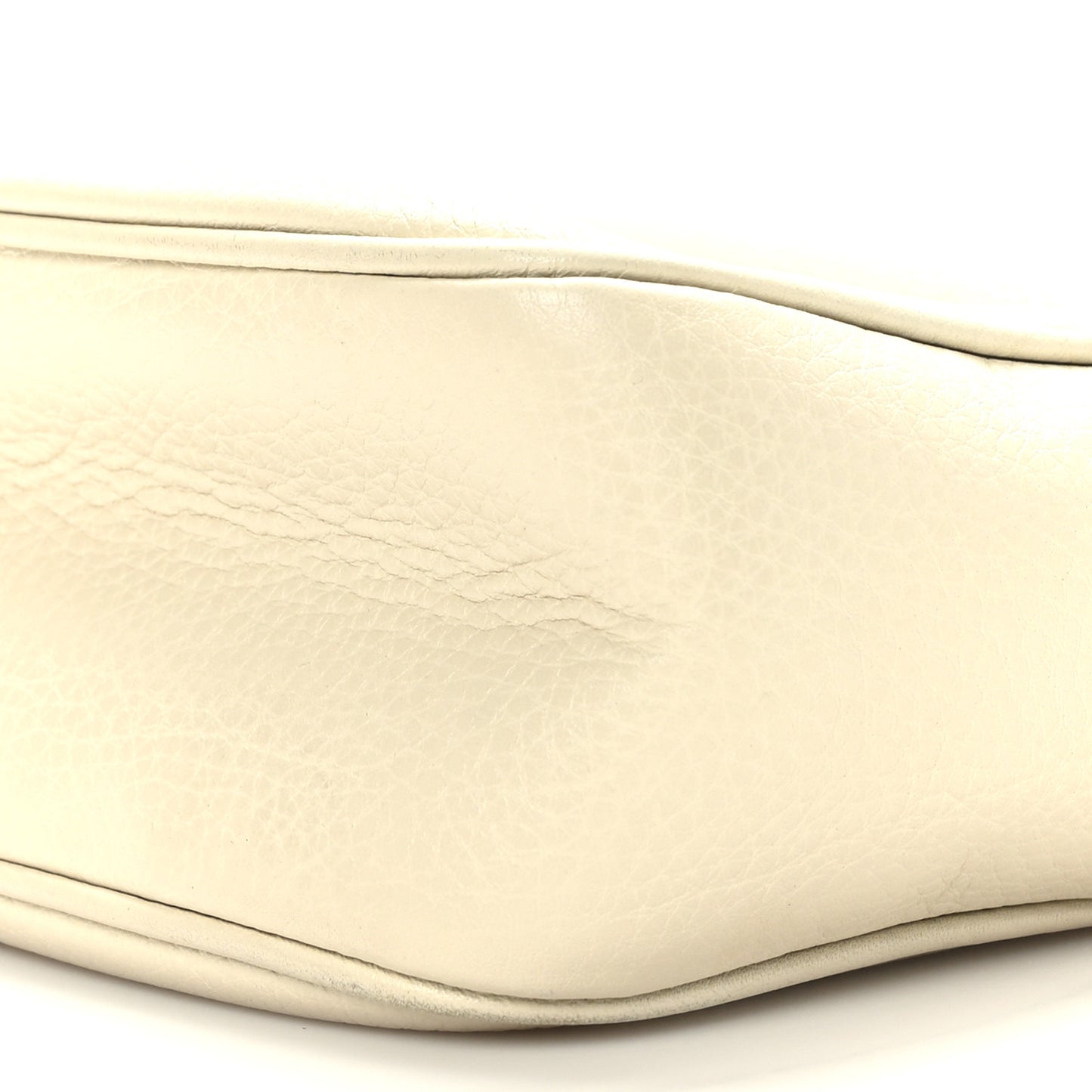 Pebbled Calfskin Small Soho Disco Bag Off White