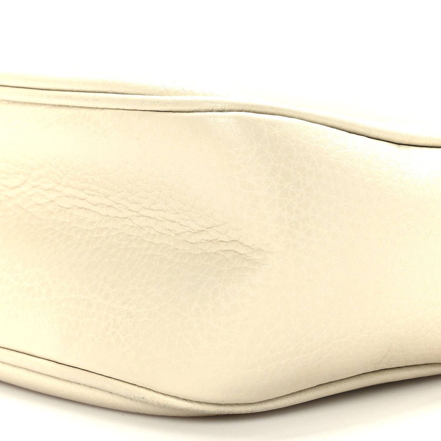 Gucci Pebbled Calfskin Small Soho Disco Bag Off White 10 of 10