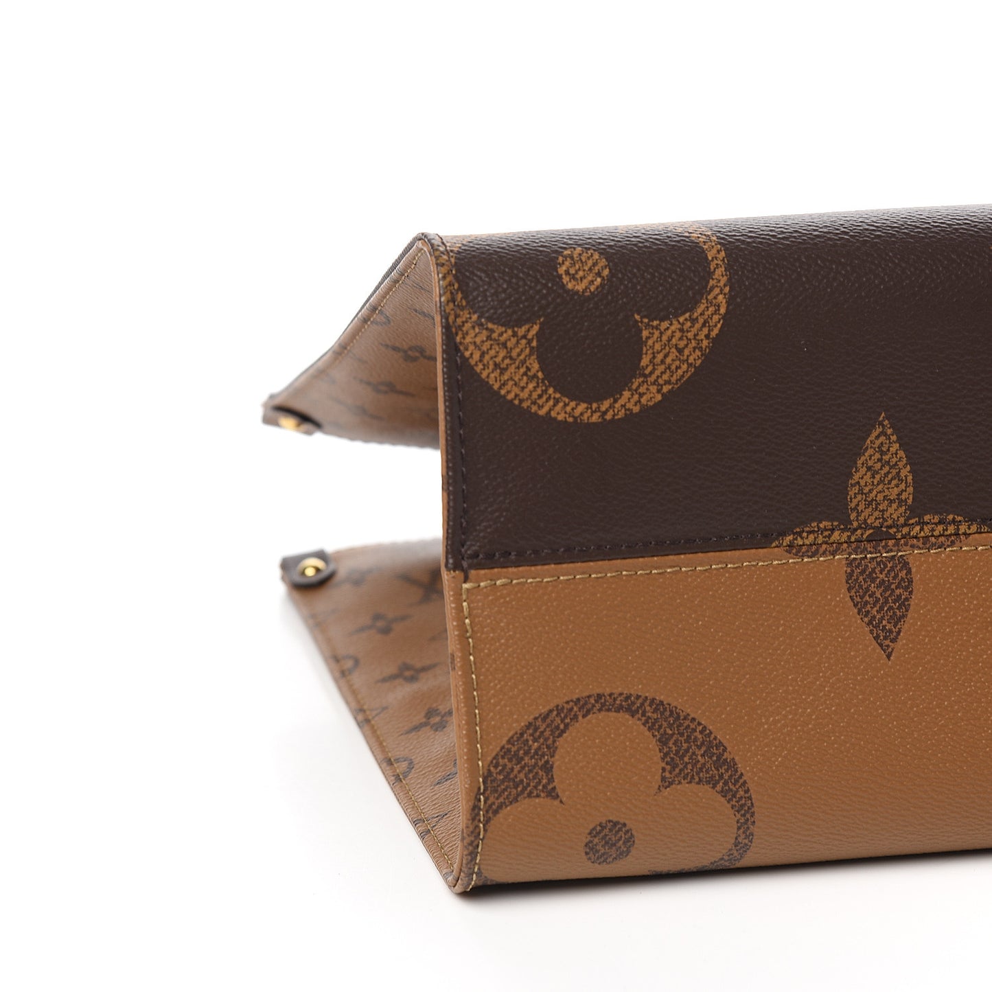 Reverse Monogram Giant Onthego MM