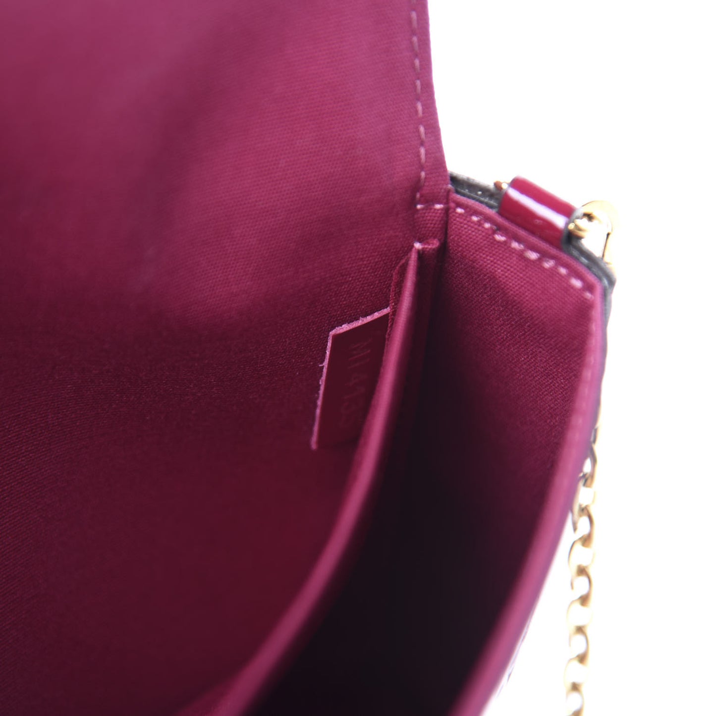 Vernis Felicie Chain Wallet Magenta