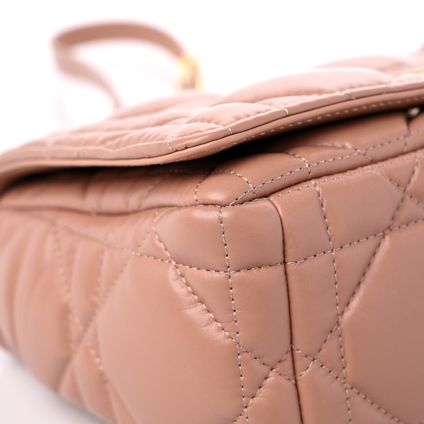 Calfskin Macrocannage Medium Caro Bag Rose De Vents