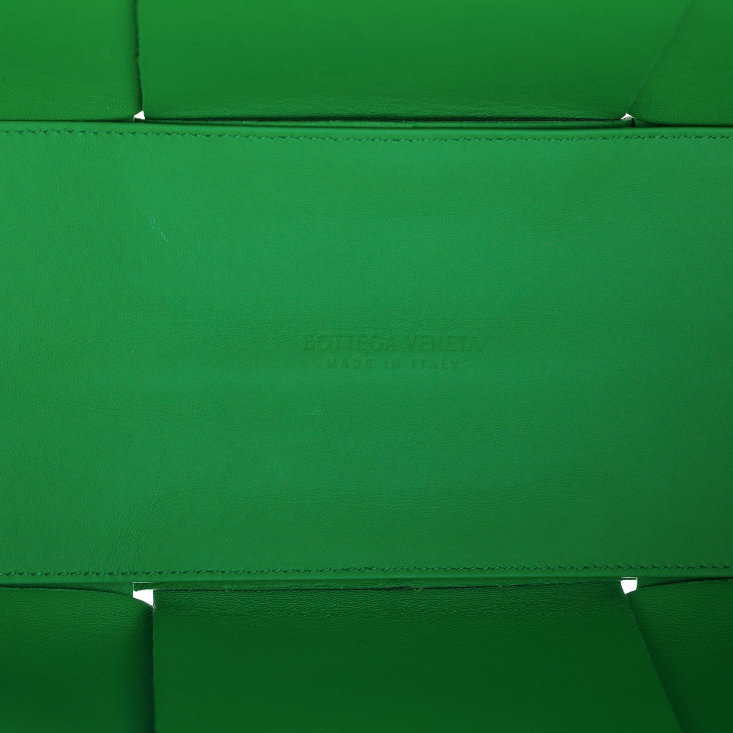 Calfskin Maxi Intrecciato Medium Arco Tote Raintree