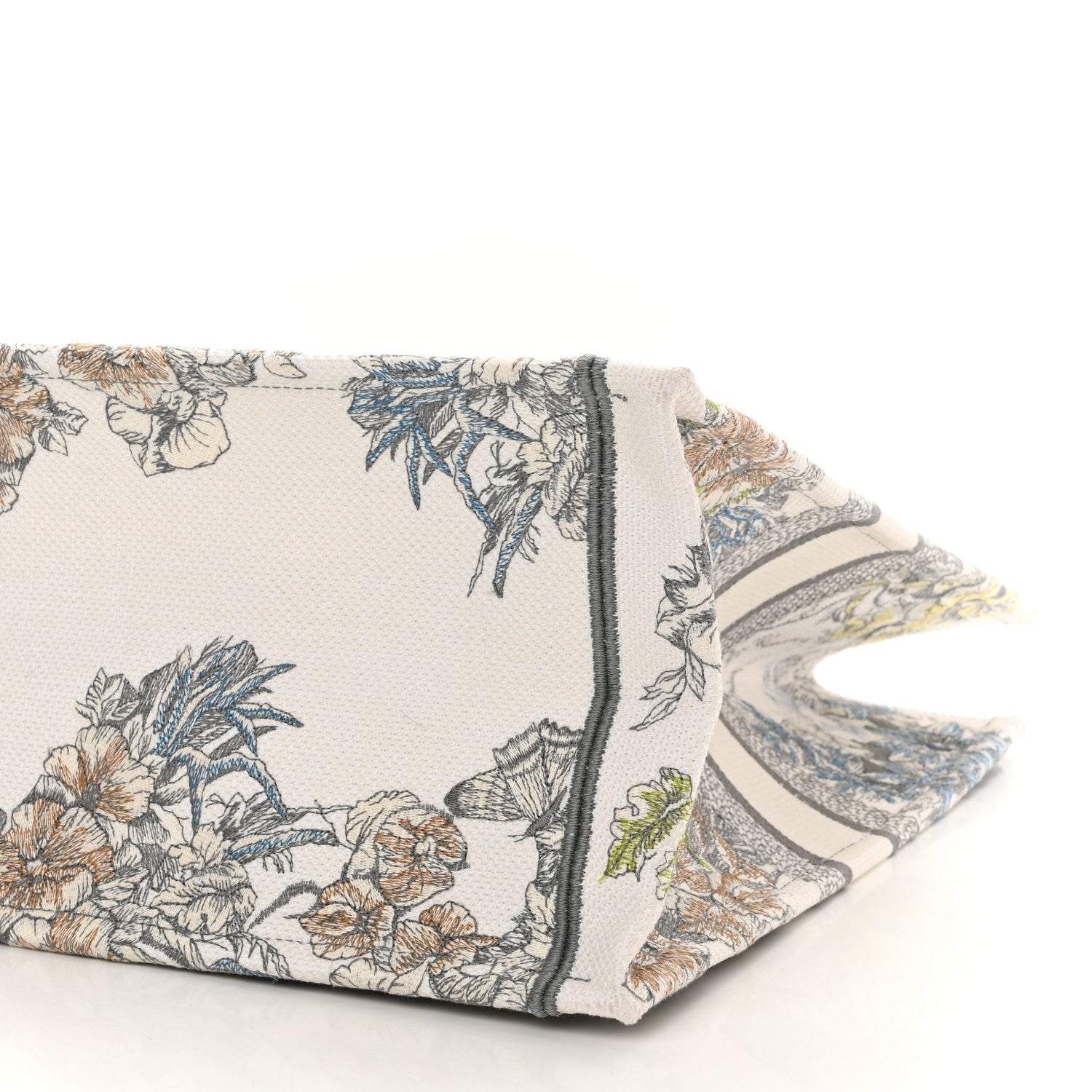 Christian Dior Canvas Embroidered Large Rêve d'Infini Book Tote Multicolor 10 of 10