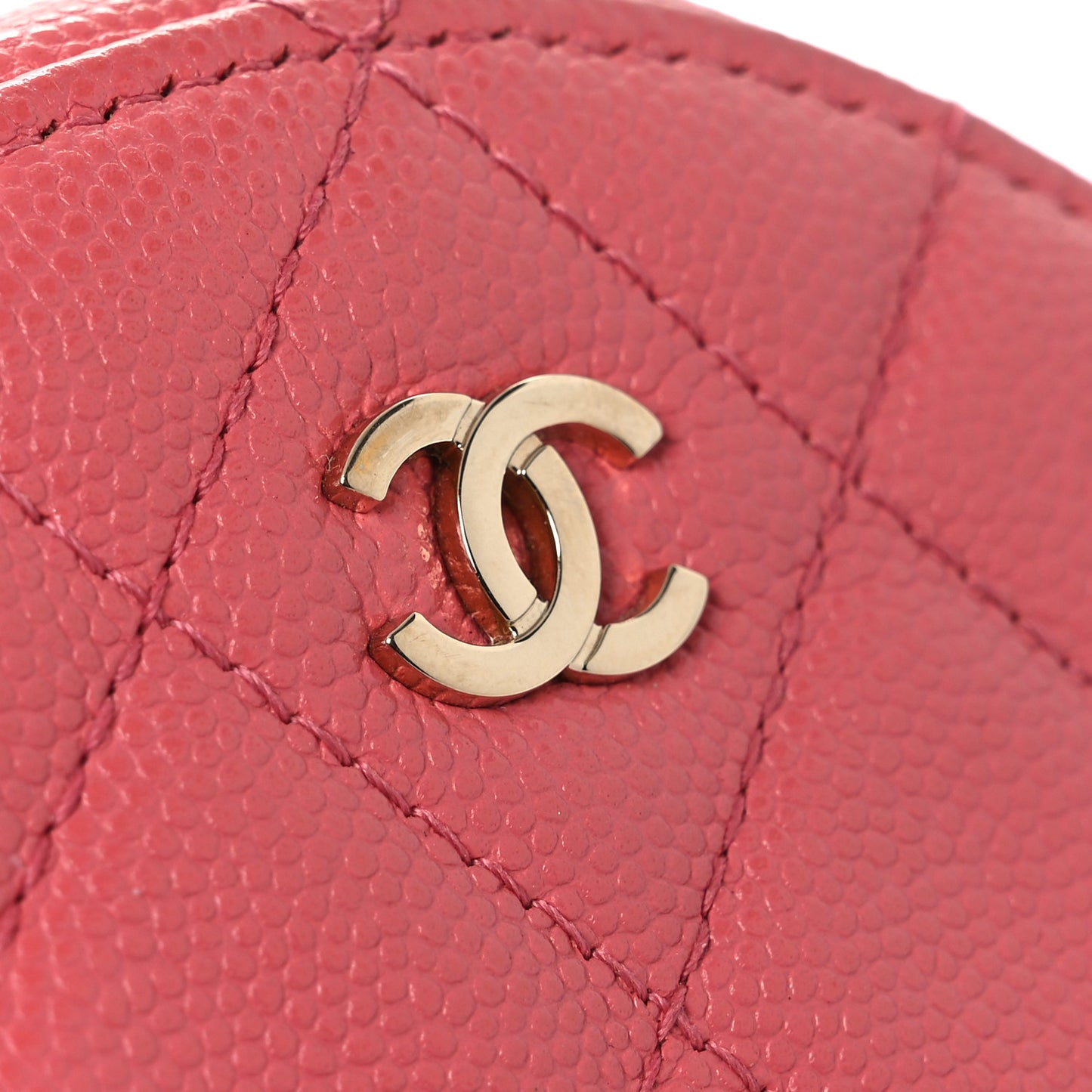 Caviar Quilted Round Clutch With Chain Pink