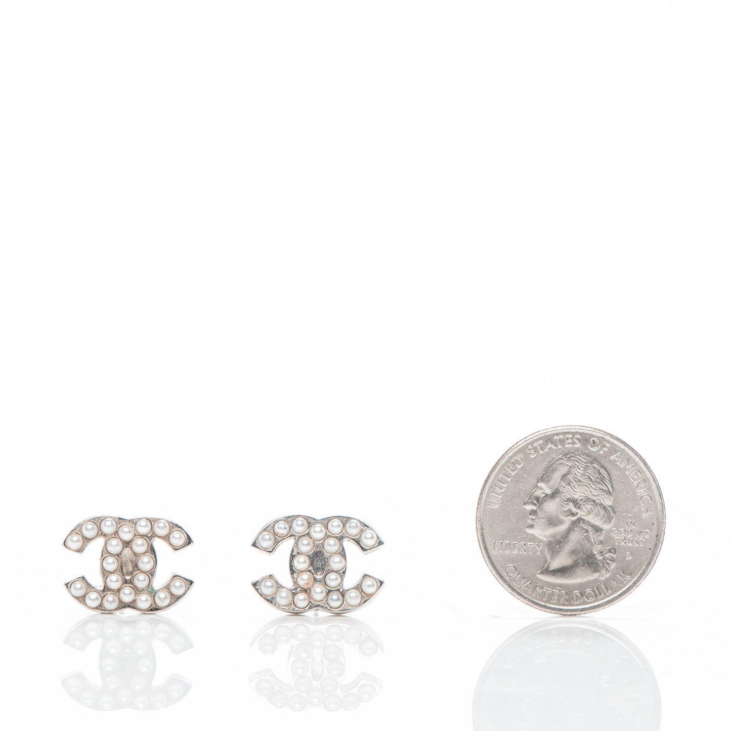 Pearl CC Earrings Silver