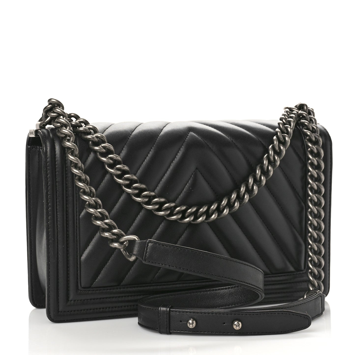 Calfskin Chevron Quilted Medium Boy Flap Black