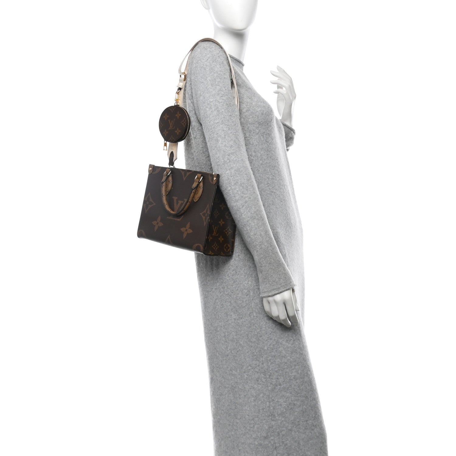 Louis Vuitton Reverse Monogram Giant Onthego PM 2 of 10