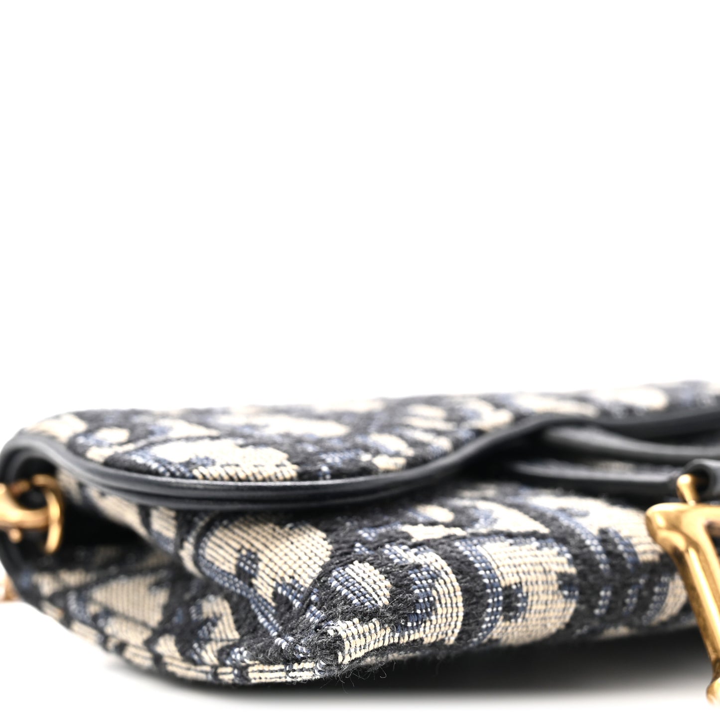 Oblique Nano Saddle Chain Pouch Blue