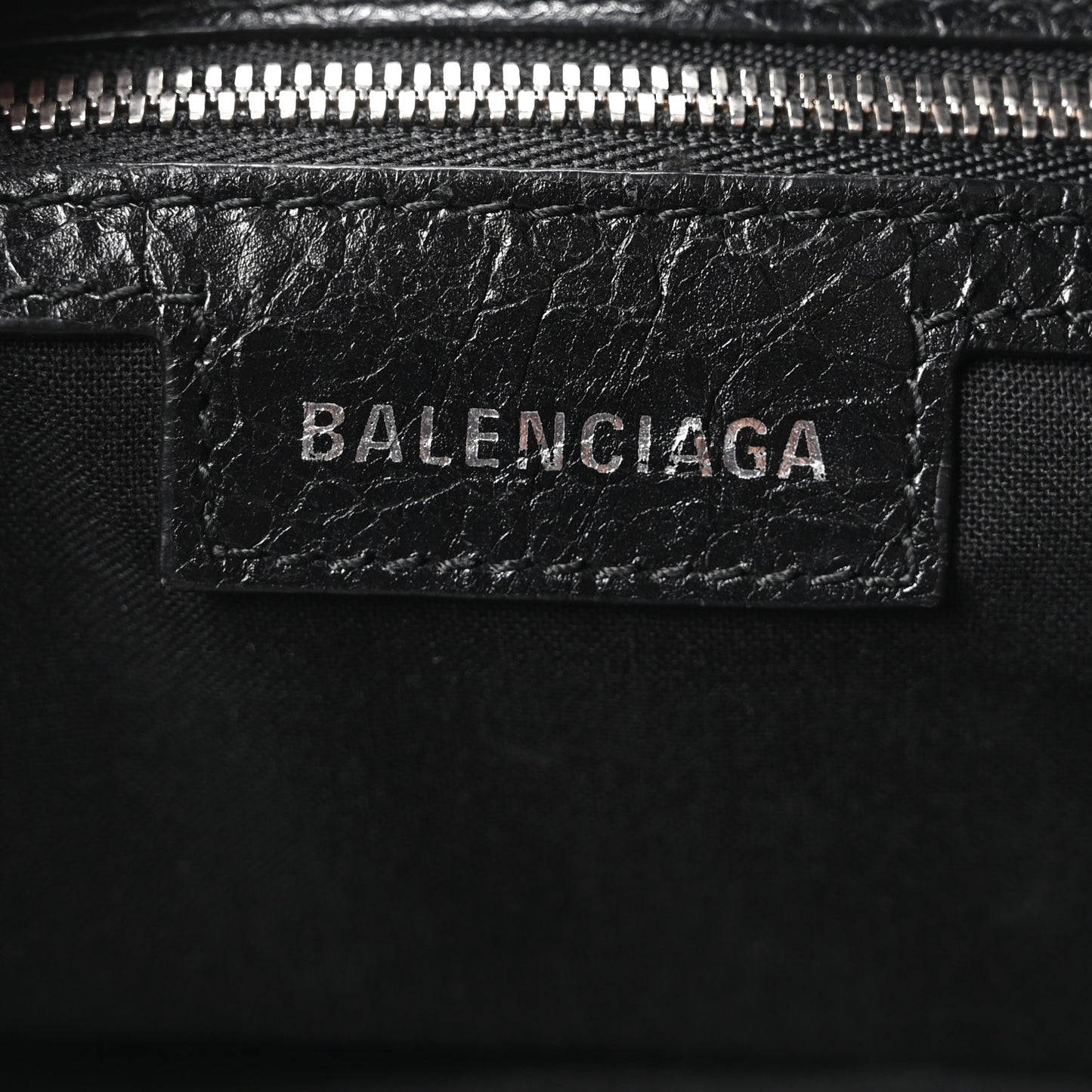 Agneau Arena Small Le Cagole Shoulder Bag Black